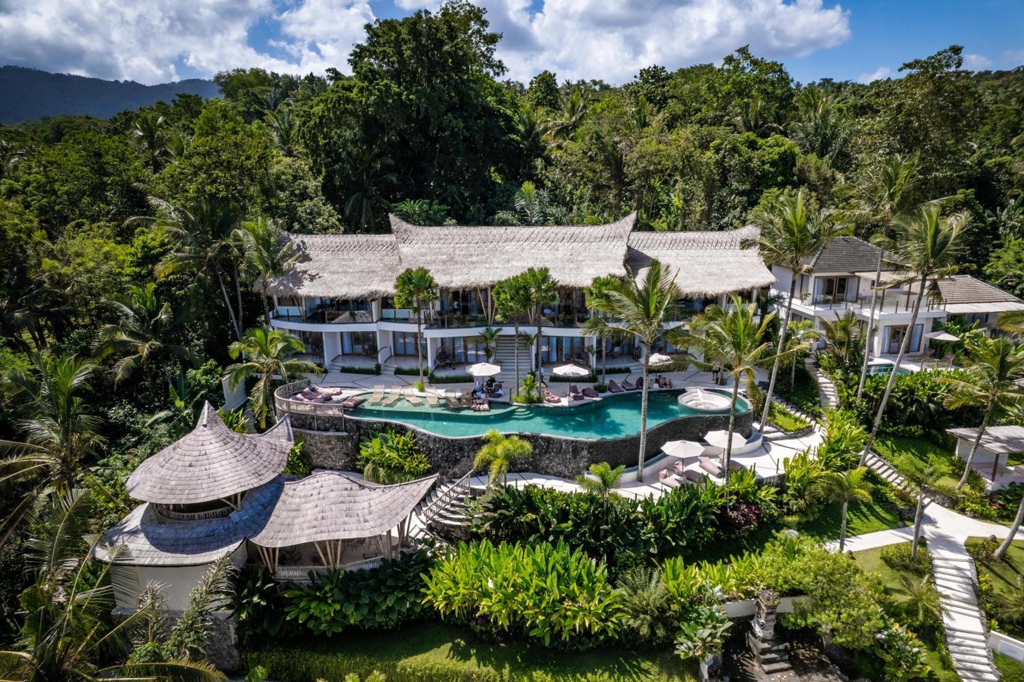 Neano Escape Hotel Manggis  Bagian luar foto Aerial view of the resort